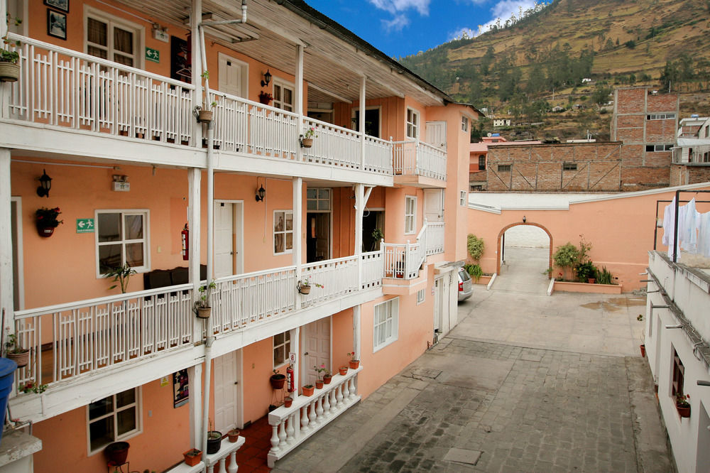 Hotel Europa Alausi Exterior photo