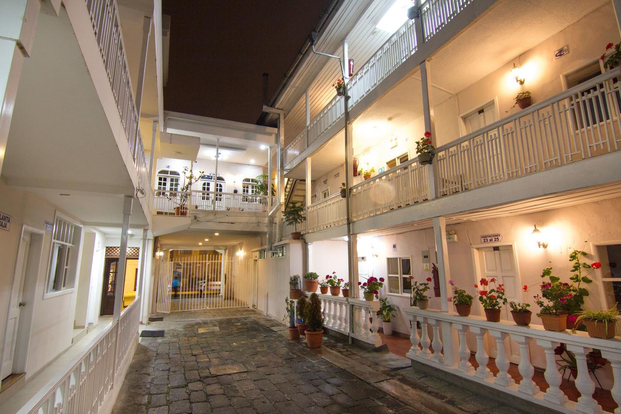 Hotel Europa Alausi Exterior photo