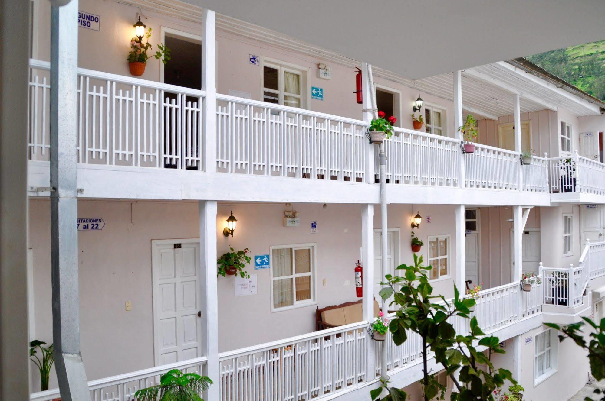 Hotel Europa Alausi Exterior photo