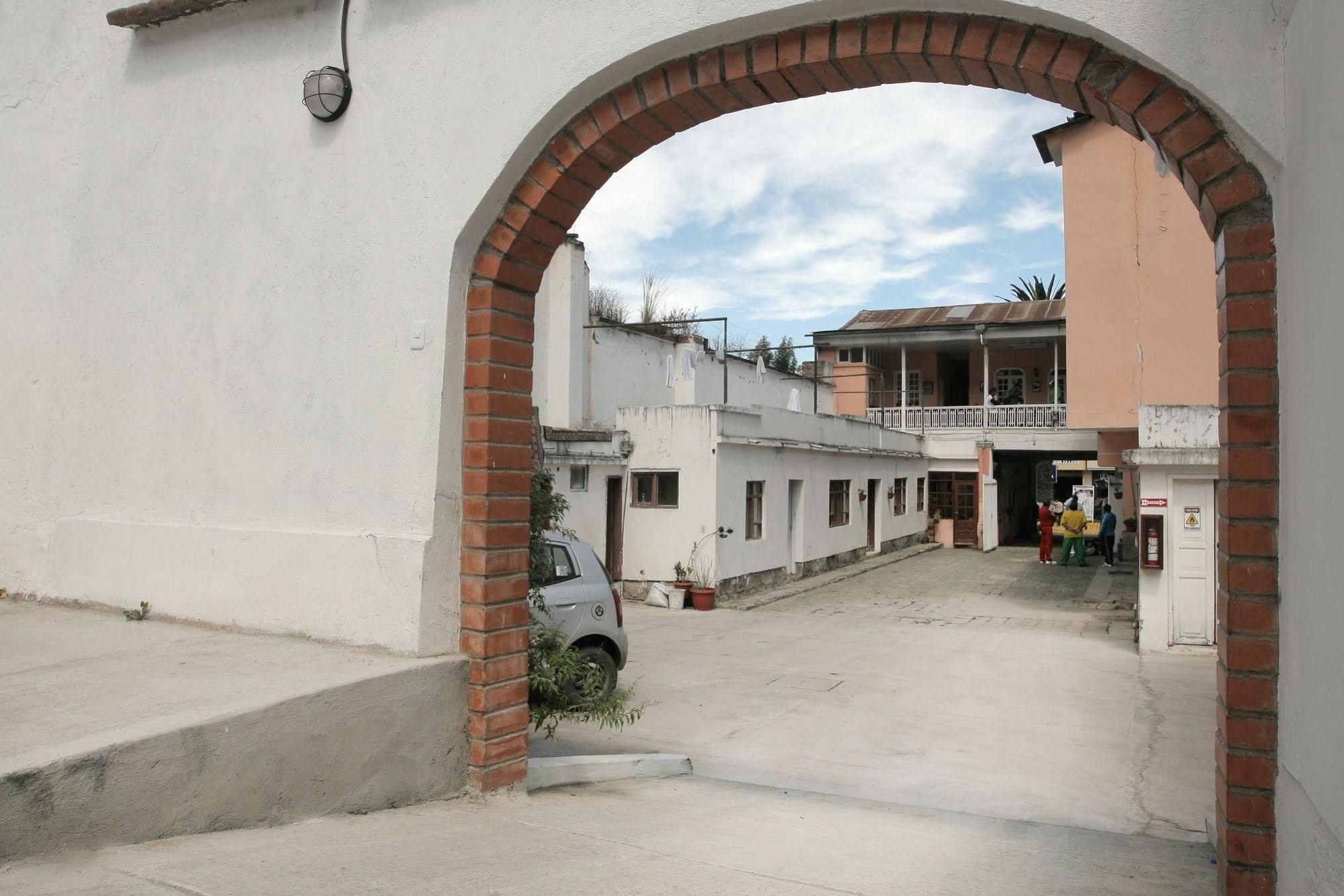 Hotel Europa Alausi Exterior photo